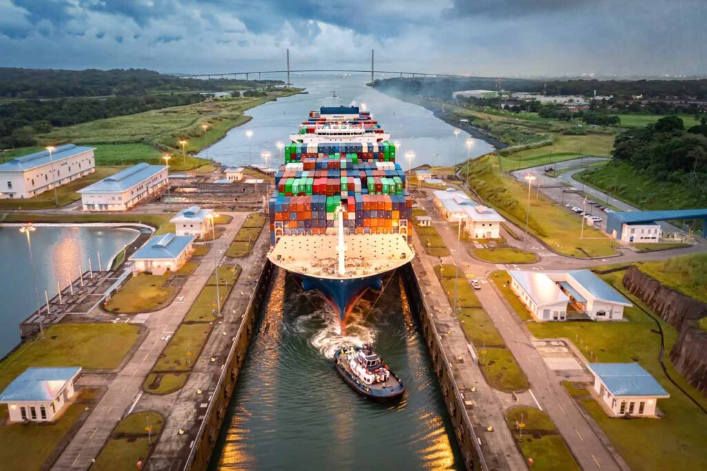 La ampliación del Canal de Panamá aumenta el comercio internacional en un 10%.